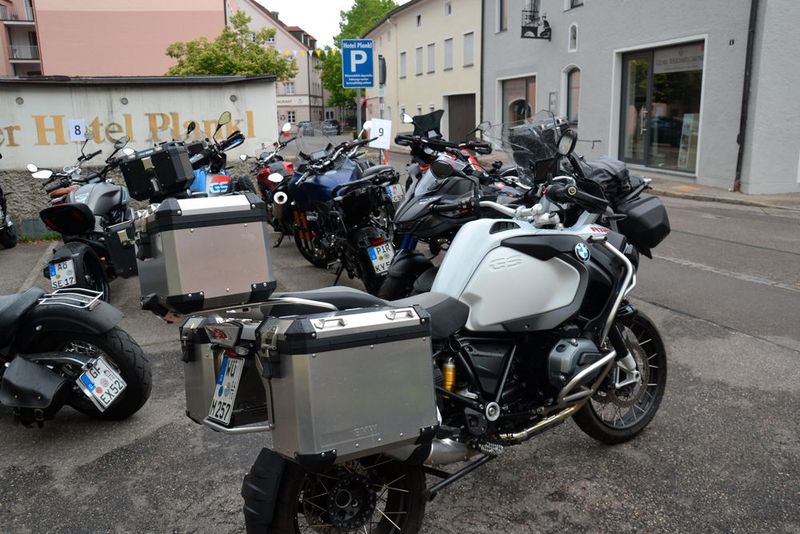 Für die Cruiser-Gruppe 9 war dort ein Parkplatz reserviert. (Bild: Michel/»kfz-betrieb«)