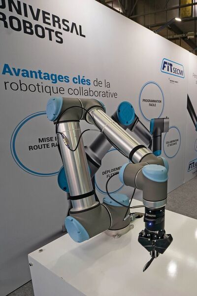 Universal Robots, l’inventeur du robot collaboratif industriel a présenté ses cobots UR3, UR5 et UR10 ainsi que plusieurs applications autour de l’usinage et du décolletage. (LTV Prod)