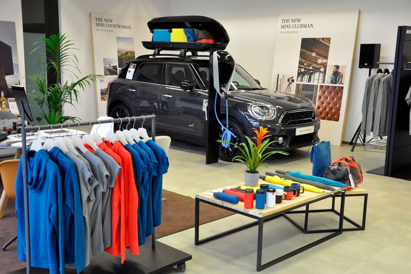 Wer dagegen einen Mini kaufen will, muss dazu ins Autohaus. (Wehner / »kfz-betrieb«)