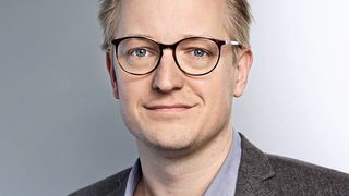 Holger Nelsbach setzt große Erwartungen in den ersten Lexus-Stromer UX 300e.  (Bild: Lexus)