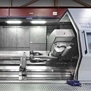 WFL liefert individuell angepasste Zerspanungskonzepte für die Titanbearbeitung. Das betrifft aber nicht nur die Maschine an sich, sondern auch per Software anpassbare Bearbeitungsstrategien und Prozessauslegungsoptionen. Auch die entsprechende Kühlstrategie gehört dazu.(Bild:  WFL Millturn Technologies)