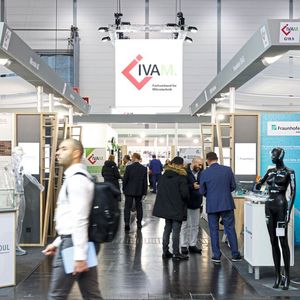 Die Compamed 2026 wird vom 16. bis 19. November in Düsseldorf parallel zur Medica auf technologische Grundlagen der Medizintechnik richten.(Bild:  Messe Düsseldorf / Tillmann)
