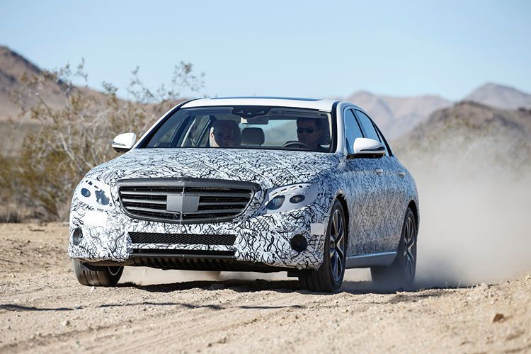 Das Fahrzeug wurde bei der Testfahrt auf der Strecke von Los Angeles über ... (Foto: Daimler)