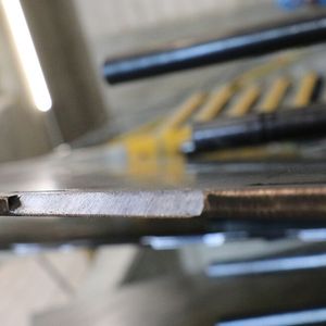 Hier noch ein Blick auf eine bei Metallart mit dem TKF 700 angearbeitet Fase.(Bild:  Trumpf)