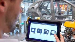 Die digitale Welt weiter in die Unternehmen bringen und dazu die Mitarbeiter einbeziehen. Das gehört zum Ziel der von Porsche Consulting und MHP. (© Marco Prosch/Porsche Consulting)