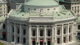 Das Burgtheater Wien erhält eine morderne Bühnensteuerung. Damit wird die Obermaschinerie auf den neuesten Stand der Technik gebracht. (Bild: Burgtheater Wien)