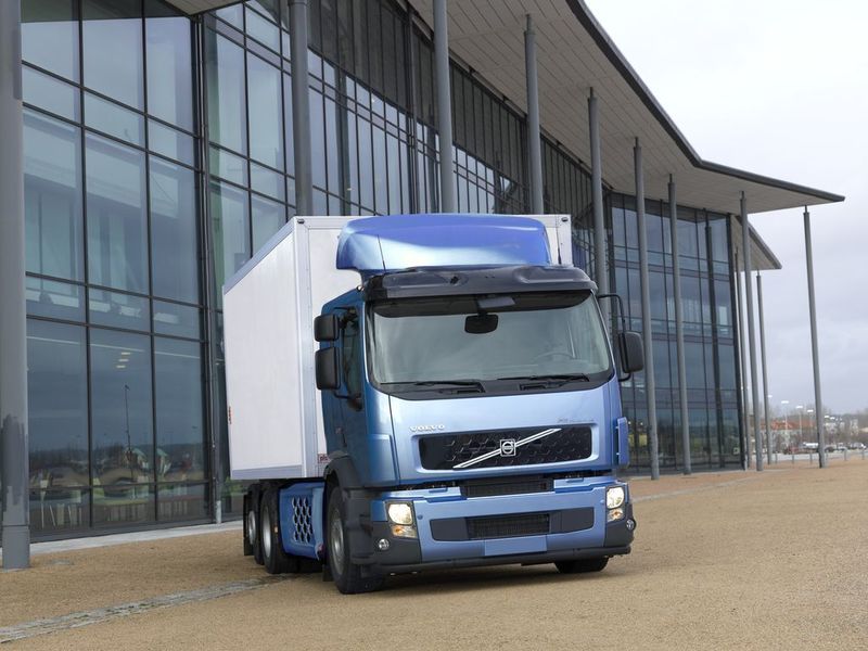 Volvo Trucks bietet den Volvo FE Hybrid ab 2011 auf Basis eines 7-Liter-Motors an. (Archiv: Vogel Business Media)