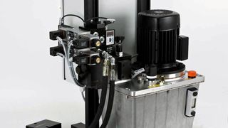 Stromsparend ist eine neue Baureihe innovativer Hydraulikaggregate für die Spannkraft-
erzeugung.  (Bild: Roemheld)