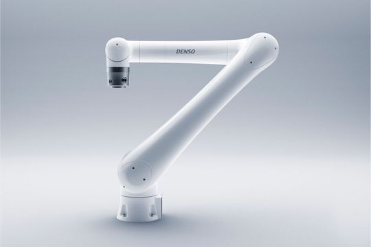 Der Cobotta Pro von Denso Robotics kombiniert die Vorteile eines kompakten Cobots mit der Roboterperformance für den industriellen Einsatz.(Bild:  DENSO Robotics)