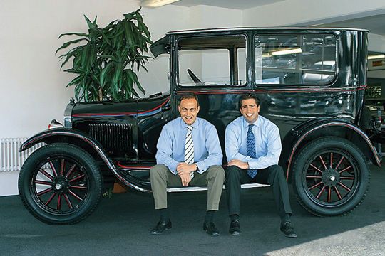 Die Cousins Stephan Krüll (li.) und Christian Krüll arbeiten kontinuierlich daran, die Prozesse im Unternehmen zu verbessern. (Archiv: Vogel Business Media)