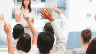 In der Arbeit 4.0-Studie von CSC zeigen Arbeitnehmer Chef-Allüren die rote Karte. (Bild: CSC)