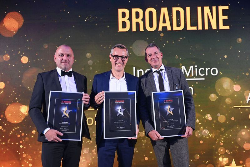 Bei den Broadlinern erhielten Alexander Bruchhage, Also (Gold), Alexander Maier, Ingram Micro (Platin) und Michael Görner, TD Synnex (Gold).  (Bild: Hannes Magerstädt)