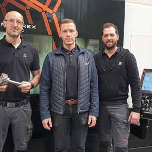 Successful implementation of the project (from left): Johannes Bitter (Team Leader Turning) Kevin Richstein (Technical Consultant Ingersoll) and Christian Hammer (Head of the Machining Department).(Image: Ingersoll)