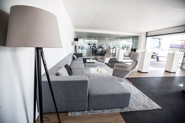 ... einen Eindruck konnten die Gäste dennoch gewinnen. (Bild: Autohaus Berolina)