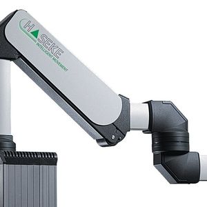 Zur optionalen Ausstattung gehören starre und federnde Blockierungen der Vertikalbewegung sowie einstellbare Bewegungskräfte, stufenlos einstellbare Anschläge und spielfreie Lager. 