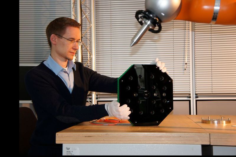 Isabel – Lichtfeldkamera zur Objekterfassung mit mobilen Manipulatoren. (Bild: Fraunhofer-IFF)