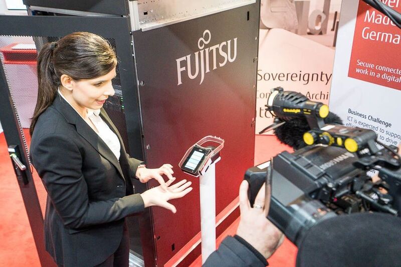 Hardware lässt sich in der PR medienwirksam vorstellen (Bild: Fujitsu)