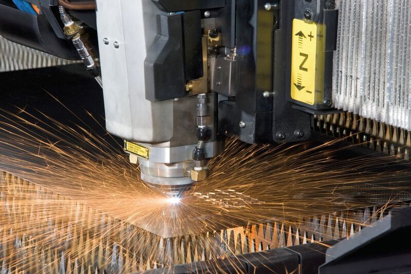 La dernière machine de découpe laser fibre ENSIS d'Amada. (Patrick Berger)