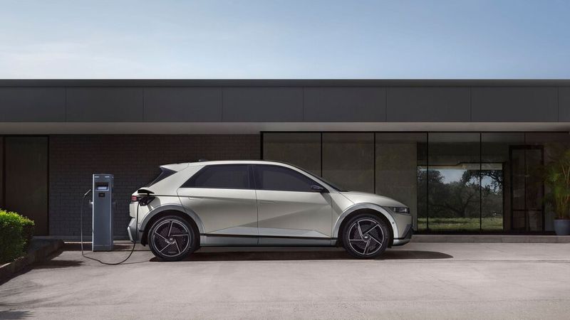 Wichtigste Neuerung ist die größere Batterie. Sie fasst jetzt 84 statt 77,4 kWh. (Bild: Autoren-Union Mobilität/Hyundai)