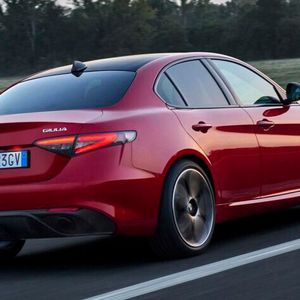 Dass die Limousine schon einige Jahre auf dem Buckel hat, sieht man ihr nicht an.(Bild:  Alfa Romeo/Stellantis)