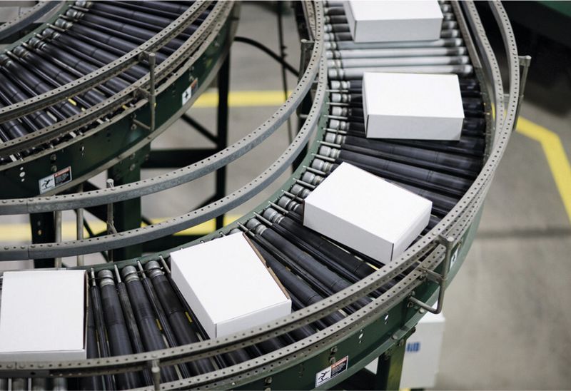 Der kompakte Aufbau von GGB Gleitlagern in Verpackungsmaschinen ermöglicht Raum- und Gewichtsersparnisse und vereinfacht die Montage. (Bild: GGB)