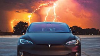 Als Tesla seine Preise senkte, kamen die Preise für alle gebrauchten E-Fahrzeuge ins Rutschen. (Bild: Dmitry Novikov, Max LaRochelle auf unsplash.com, [M] vcg)
