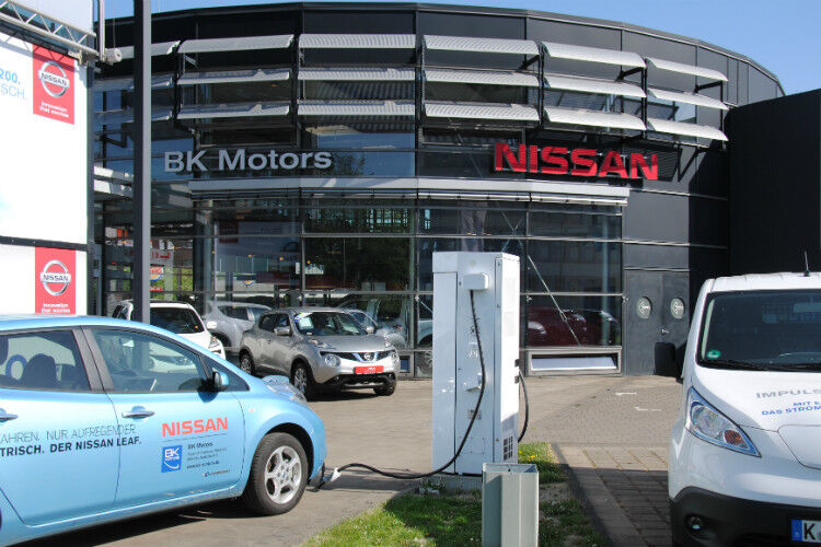 BK Motors in Essen gehört zu den Pilot-Betrieben, die das neue Nissan-Retail-Konzept umgesetzt haben. (Foto: Baeuchle)