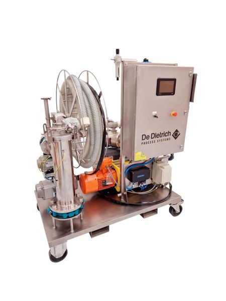 Die Mobile Powder Pump von De Dietrich lässt sich per Plug-and-play schnell an verschiedene Prozessbehälter anschließen. (Bild: De Dietrich)