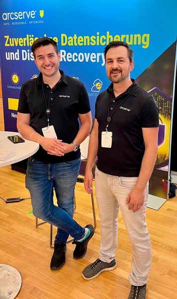 Auf Deniz Alboyaci und Ronny Sonntag von Arcserve ist Verlass. (Bild: TIM AG)