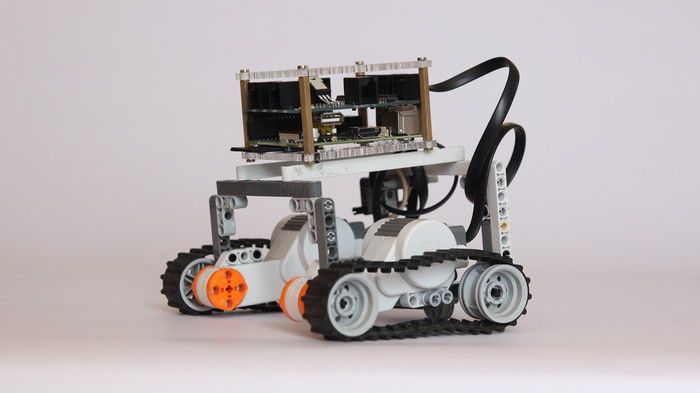 BrickPi als Panzer (Bild: Dexter Industries)