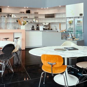 Dort gibt es Kaffee ...(Bild:  Daimler)