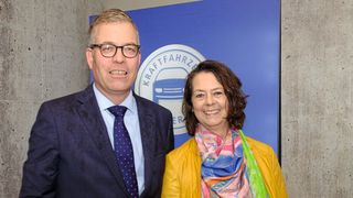 Nina Eskildsen, Präsidentin des Kfz-Gewerbes Schleswig-Holstein, und Geschäftsführer Jan-Nikolas Sontag (Bild: VCG – Zietz)