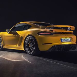 (Porsche)
