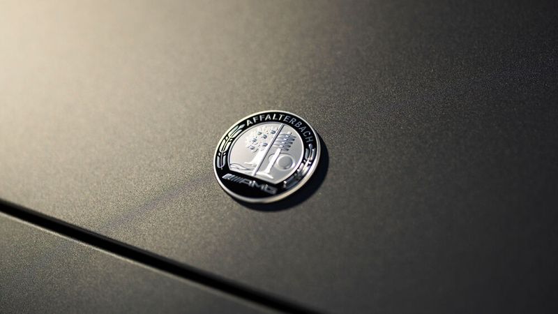 V-max der Limousine aus Affalterbach: 250 km/h. (Bild: Mercedes-Benz)