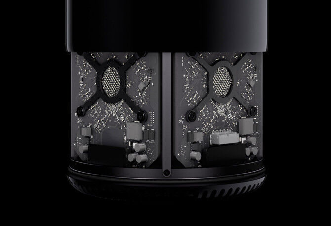 Wenn man den Mac Pro öffnet, werden die Grafikkarten sichtbar. (Bild: Apple)