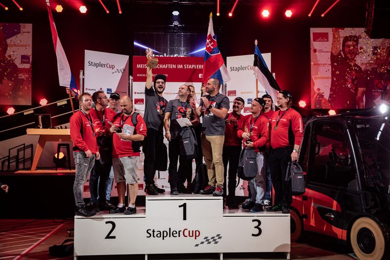 Den begehrten Nationscup im Rahmen des Staplercup 2022 holte sich das Team aus Slowenien. Die Niederlande wurden Zweiter und Estland Dritter. Danach folgen Italien, Deutschland und zuletzt Frankreich. (Bild: B. Willer)