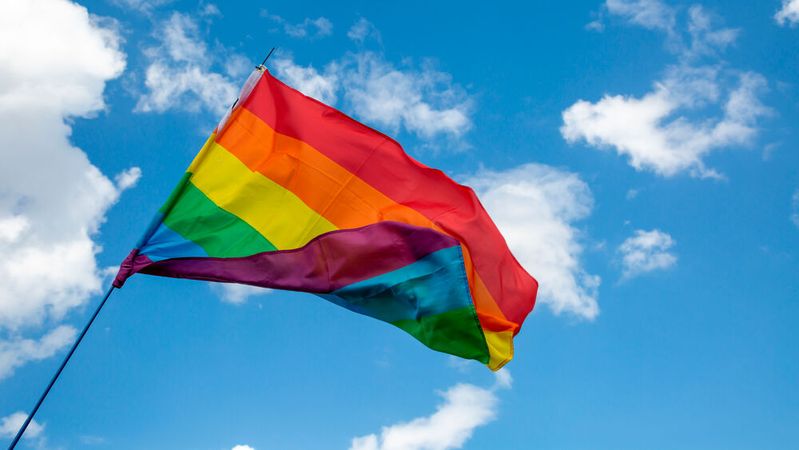 Ein buntes, friedliches und auch politisches Fest: der CSD.(Bild: ©  sweasy – stock.adobe.com)