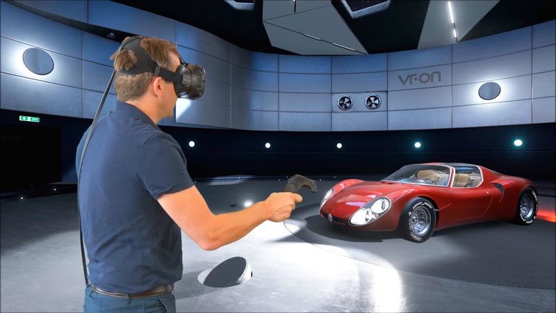 VR-On hat den virtuellen Showroom Stage vorgestellt: Nutzer an verschiedenen Standorten weltweit können sich damit verbinden und gemeinsam realistische 3D-Modelle besprechen. (VR-On)