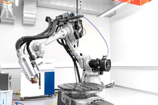 Automatisierte Schweißsysteme und eine hohe Fertigungstiefe sorgen bei SKS für präzise, langlebige Komponenten.(Bild:  SKS Welding Systems)