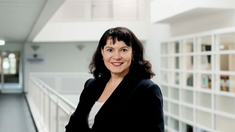 Beatrix Keim ist Direktorin am CAR Center Automotive Research.(Bild:  Center Automotive Research)