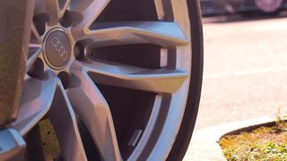 Die teure Optik ist schnell zerstört. Das ist vor allem bei Leasingfahrzeugen ärgerlich. (Foto: Kampfmann)