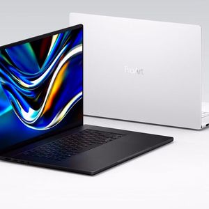 Der 16-Zöller ProArt P16 ist das größere der beiden RTX-Spark-Notebooks von Asus. Sein 16-Zoll-OLED-Display stellt 3.840 x 2.400 Bildpunkte dar.(Bild:  Asus)