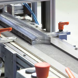 Die bleifreien Lagerwerkstoffe werden im Technologiezentrum von Federal-Mogul in Wiesbaden entwickelt.