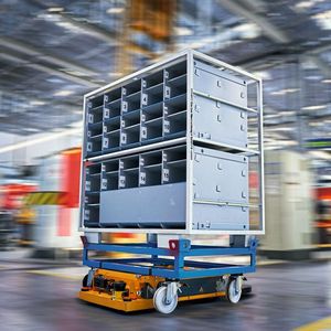  „Smart Transport Robots“ (STR) bei BMW nutzen eine Navigationssoftware vom Fraunhofer-IPA mit ROS-Komponenten.