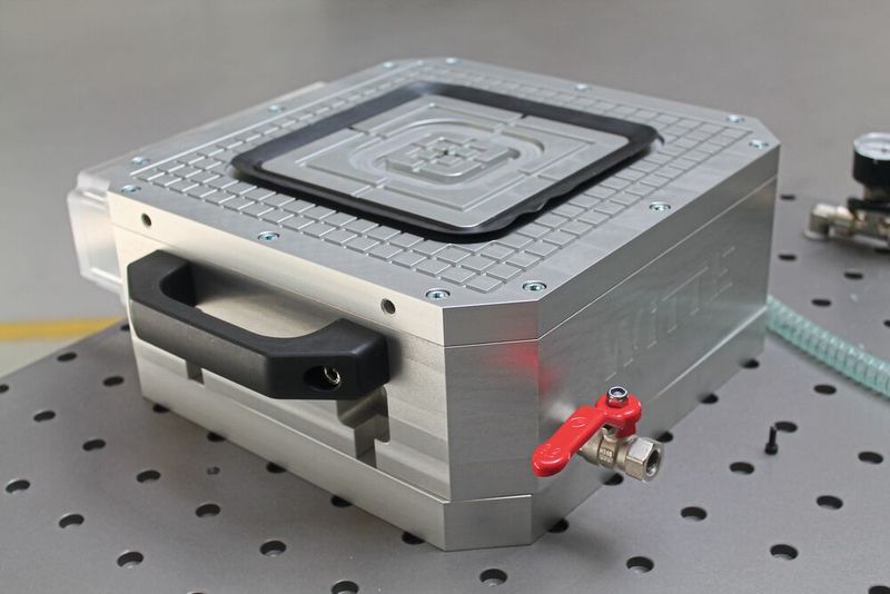 Autarkes Vakuumspannsystem für Palettenwechselsysteme. (Bild: Witte Barskamp GmbH & Co. KG)