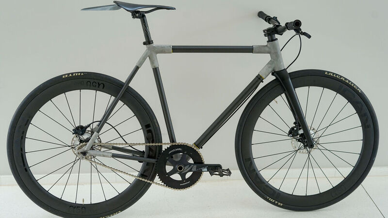 Für das Singlespeed-Bike hat Core-Technologie selbst konstruierte, 3D-gedruckte Verbindungsteile aus Aluminium (AlMgSi10) sowie maschinell gefertigte Carbon-Rohre des Unternehmens Carbonforce kombiniert. (Bild: Core-Technologie)