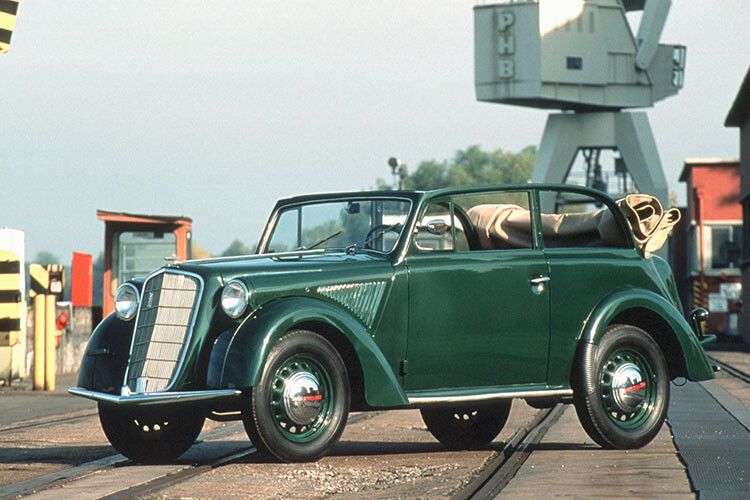 Den Olympia gab es auch als Cabrio Limousine. (Foto: Opel)