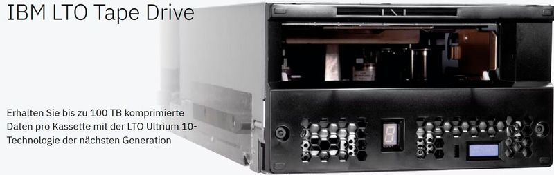 Ein IBM-Ultrium-10-Bandlaufwerk; es liest/schreibt Kassetten, die über eine effektive (komprimierte) Speicherkapazität von bis zu 100 Terabyte haben. (Bild: IBM)