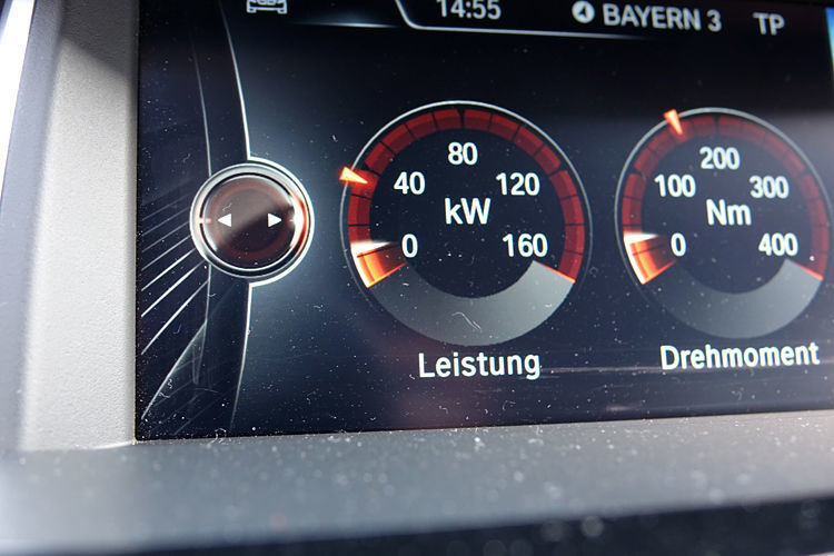Der von uns getestete BMW X4 20d leistet 140 kW (190 PS) mit einem Drehmoment von 400 Nm.  (Jens Scheiner)