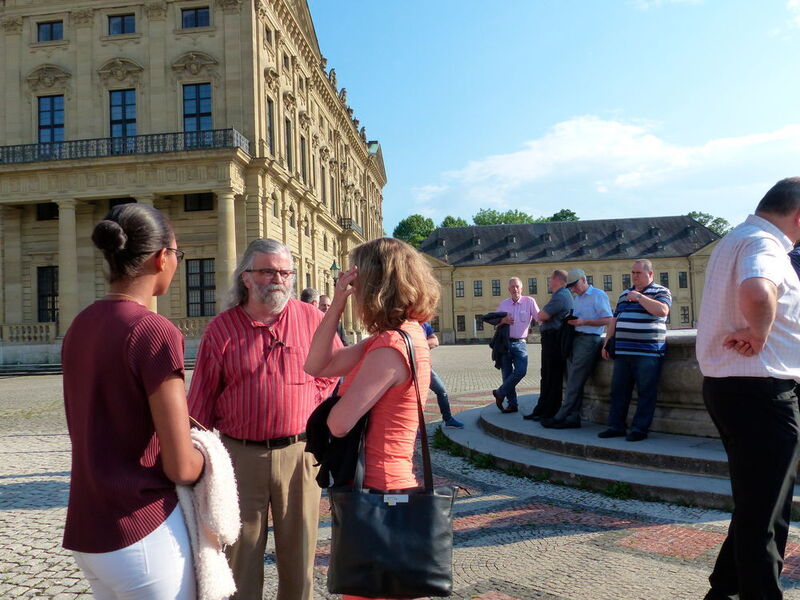 Eine Führung durch den staatlichen Hofkeller der Residenz in Würzburg mit einer anschließenden Weinverkostung waren der krönende Abschluss des ersten Veranstaltungstages des 2. Anwendertreffs Leichtbau.  (Monika Zwettler/konstruktionspraxis)